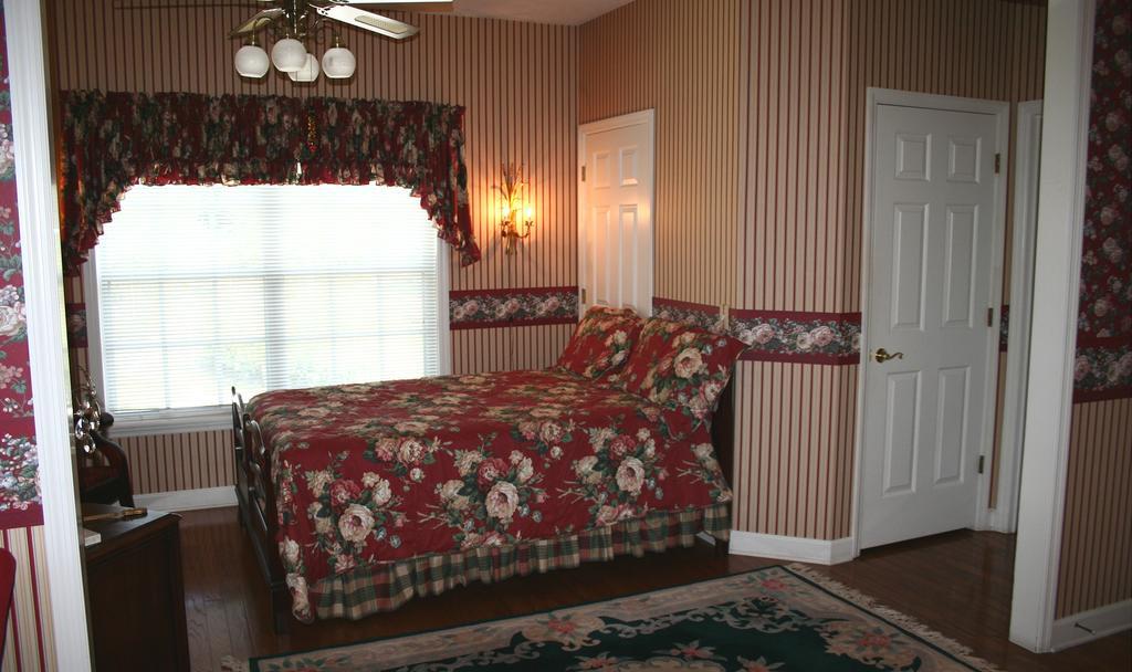 Heron Cay Lakeview Bed & Breakfast Маунт-Дора Экстерьер фото