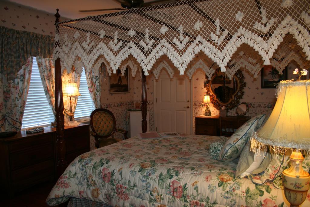 Heron Cay Lakeview Bed & Breakfast Маунт-Дора Экстерьер фото