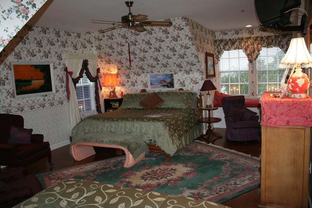 Heron Cay Lakeview Bed & Breakfast Маунт-Дора Экстерьер фото