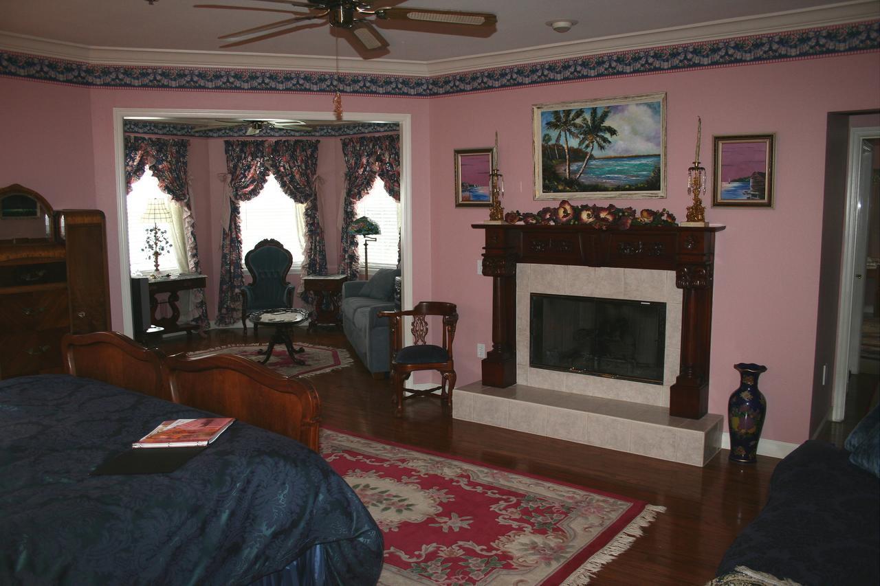 Heron Cay Lakeview Bed & Breakfast Маунт-Дора Номер фото